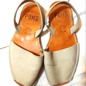 Pons Beige Leather Sandals